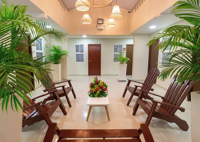 Azuán Suites Hotel By GEH Suites